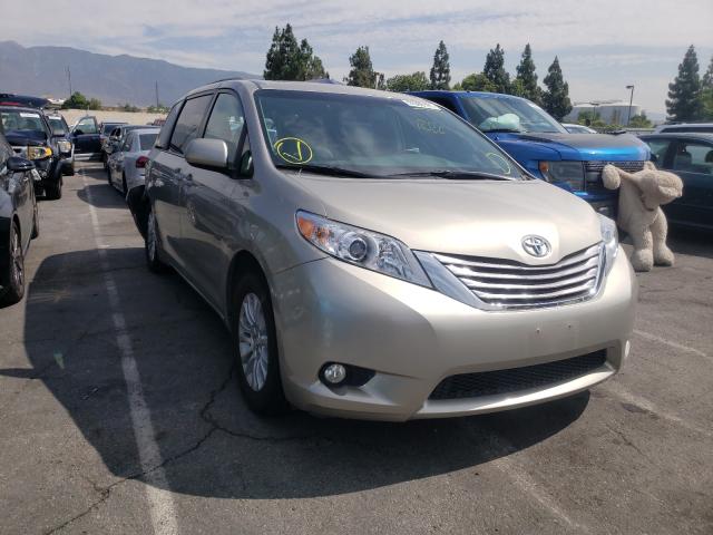 TOYOTA SIENNA XLE 2017 5tdyz3dc4hs877503