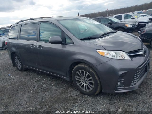 TOYOTA SIENNA XLE 2018 5tdyz3dc4js916872