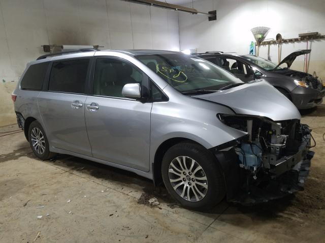 TOYOTA SIENNA XLE 2018 5tdyz3dc4js922106