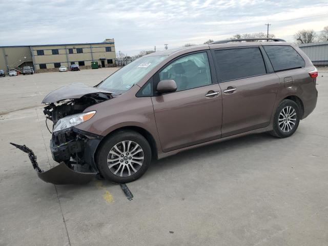 TOYOTA SIENNA XLE 2018 5tdyz3dc4js927001