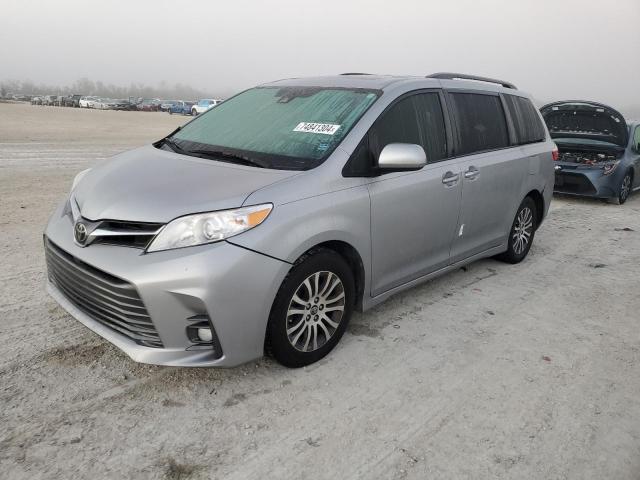 TOYOTA SIENNA XLE 2018 5tdyz3dc4js935177