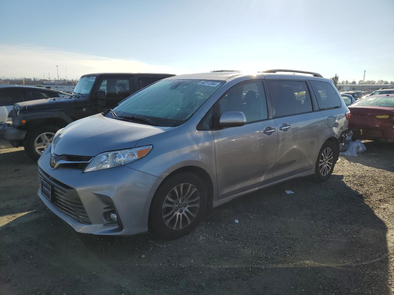 TOYOTA SIENNA 2018 5tdyz3dc4js947815