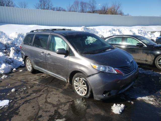 TOYOTA SIENNA XLE 2017 5tdyz3dc5hs806634