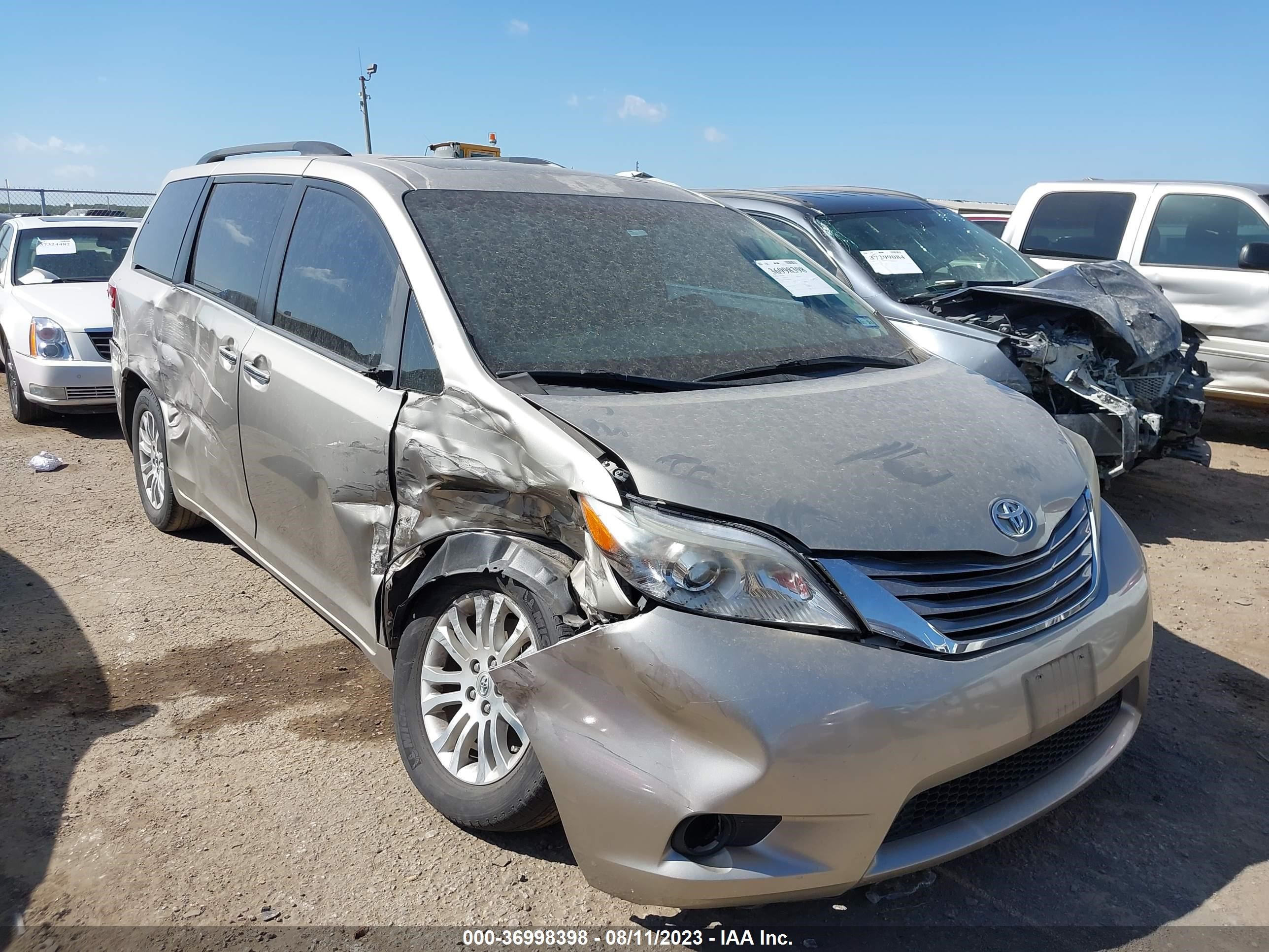 TOYOTA SIENNA 2017 5tdyz3dc5hs816144