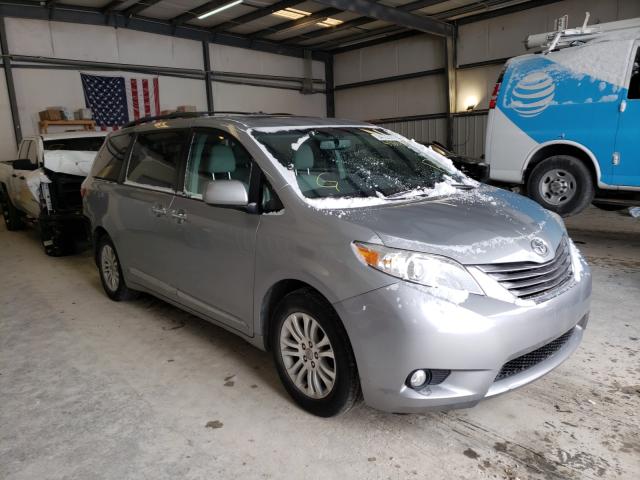 TOYOTA SIENNA XLE 2017 5tdyz3dc5hs856496