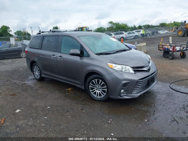 TOYOTA SIENNA 2018 5tdyz3dc5js915388