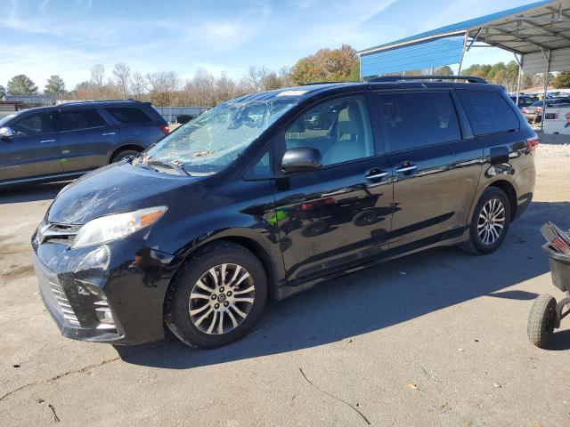 TOYOTA SIENNA XLE 2018 5tdyz3dc5js919327