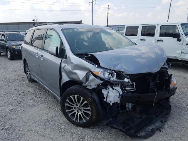 TOYOTA SIENNA XLE 2018 5tdyz3dc5js944681