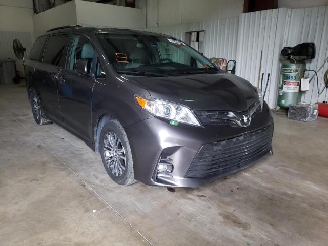 TOYOTA SIENNA XLE 2018 5tdyz3dc5js953302