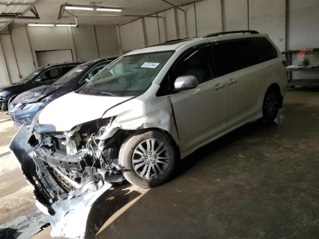 TOYOTA SIENNA XLE 2018 5tdyz3dc6js946956