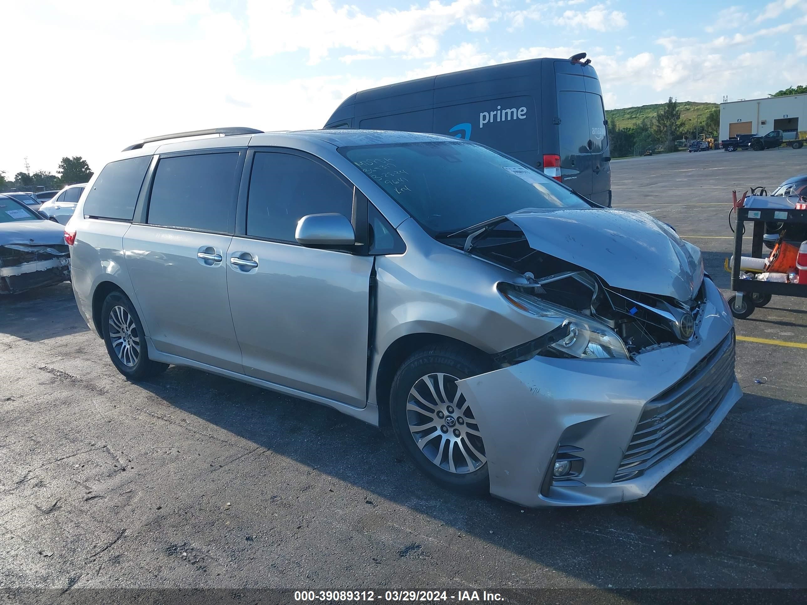 TOYOTA SIENNA 2019 5tdyz3dc6ks969641