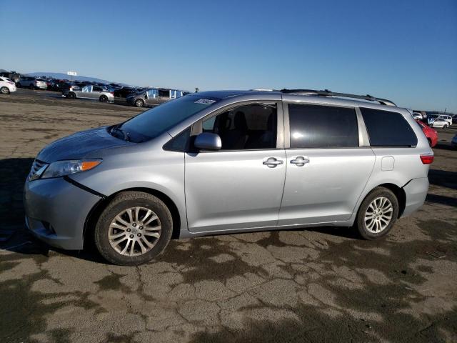 TOYOTA SIENNA XLE 2017 5tdyz3dc7hs810801