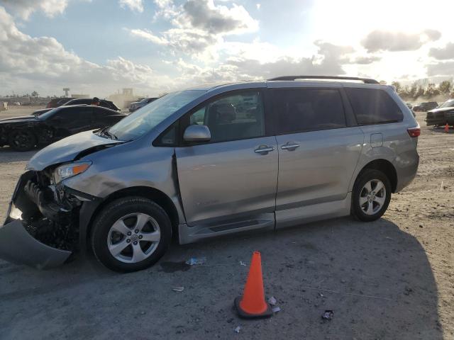 TOYOTA SIENNA XLE 2017 5tdyz3dc7hs885577