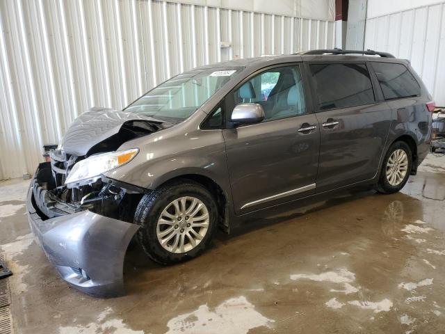 TOYOTA SIENNA XLE 2017 5tdyz3dc7hs896840