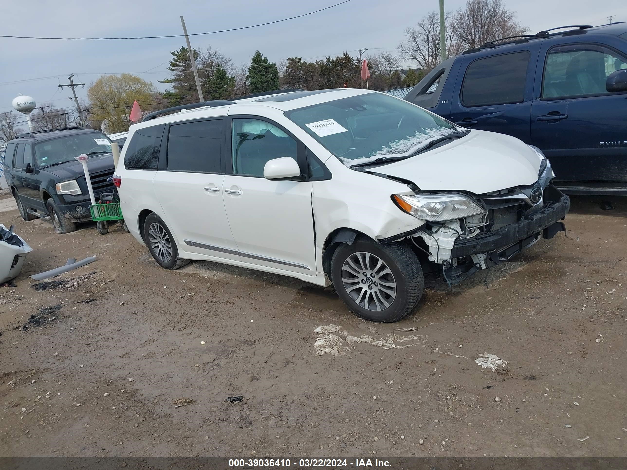 TOYOTA SIENNA 2019 5tdyz3dc7ks967171