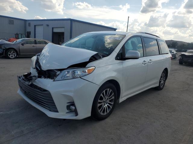 TOYOTA SIENNA XLE 2020 5tdyz3dc7ls037384