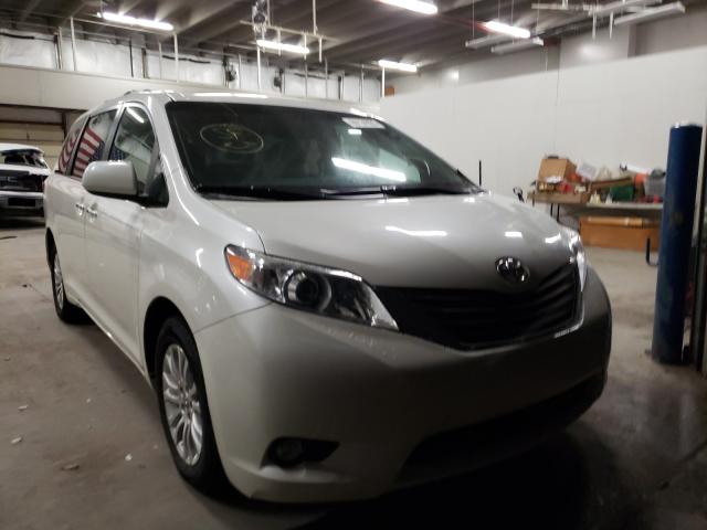 TOYOTA SIENNA XLE 2017 5tdyz3dc8hs796052