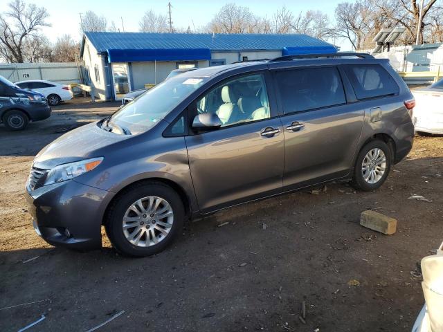 TOYOTA SIENNA XLE 2017 5tdyz3dc8hs858663