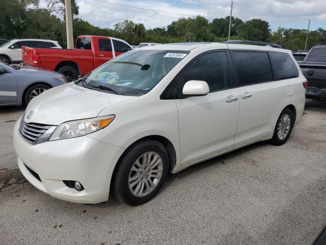 TOYOTA SIENNA XLE 2017 5tdyz3dc8hs862681