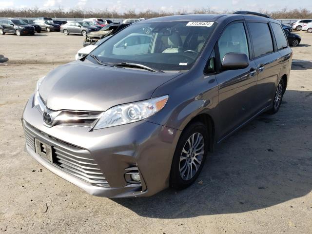 TOYOTA SIENNA XLE 2018 5tdyz3dc8js948367