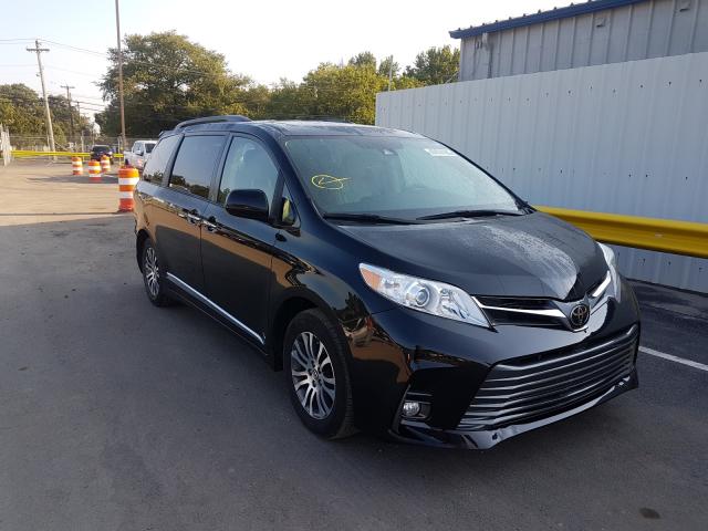 TOYOTA SIENNA XLE 2018 5tdyz3dc8js959546