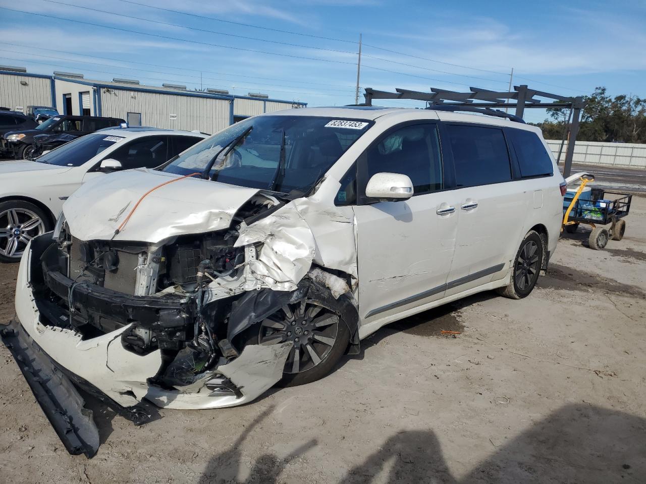 TOYOTA SIENNA 2019 5tdyz3dc8ks014744