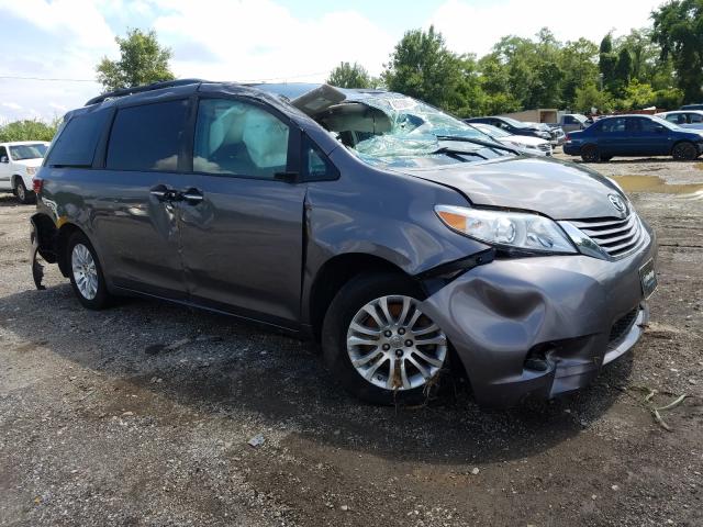 TOYOTA SIENNA XLE 2017 5tdyz3dc9hs808841