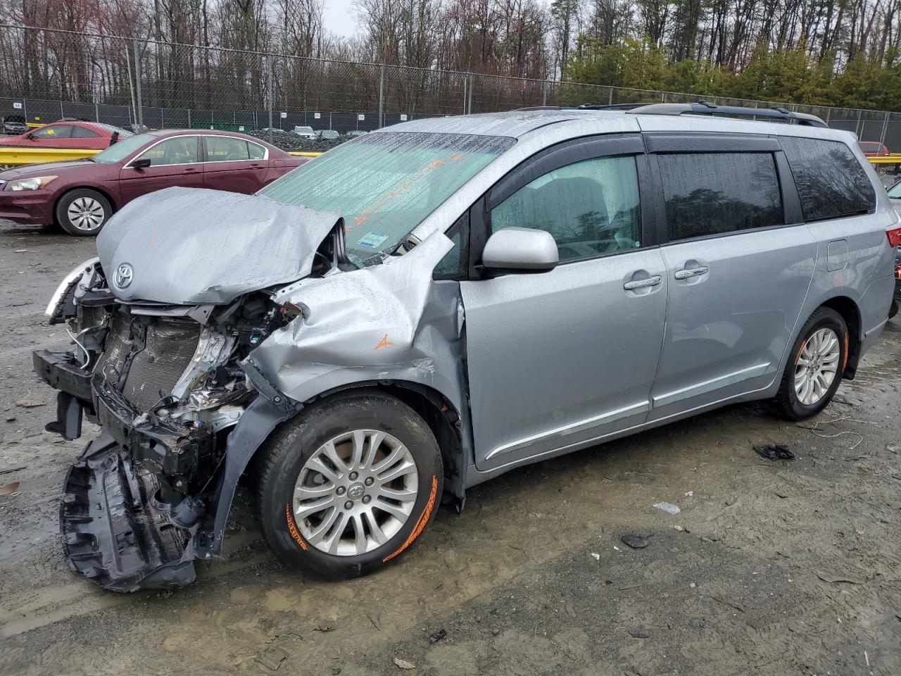 TOYOTA SIENNA 2017 5tdyz3dc9hs813425