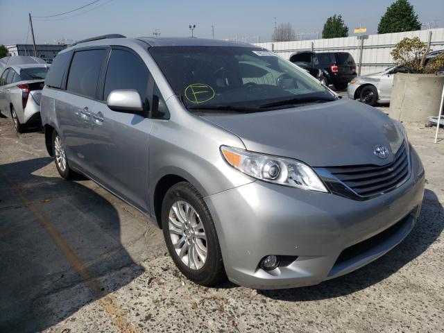 TOYOTA SIENNA XLE 2017 5tdyz3dc9hs822299