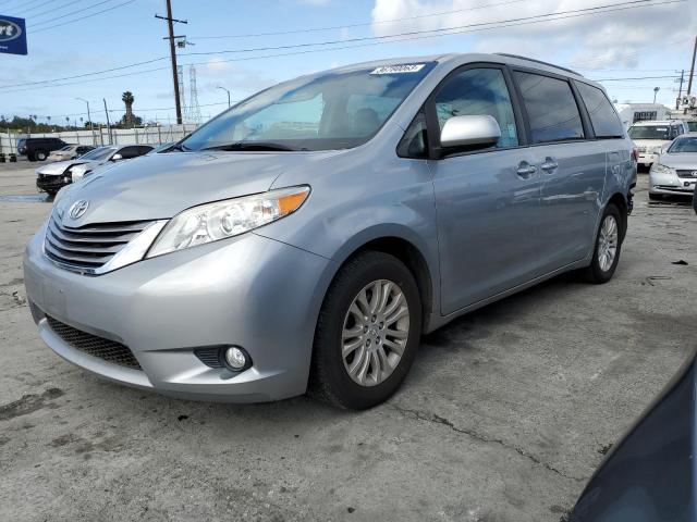 TOYOTA SIENNA XLE 2017 5tdyz3dc9hs823372