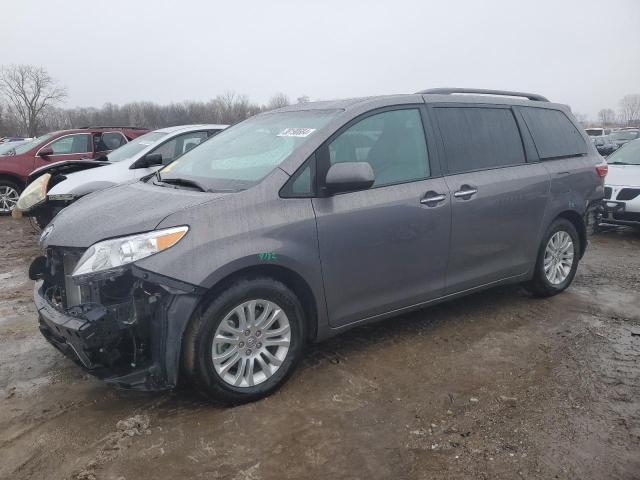 TOYOTA SIENNA XLE 2017 5tdyz3dc9hs879540