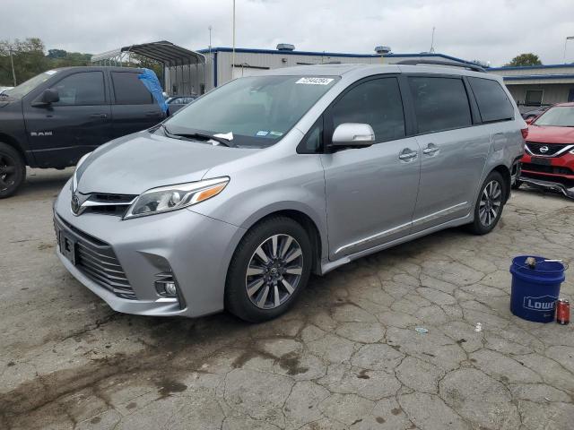 TOYOTA SIENNA XLE 2018 5tdyz3dc9js934638