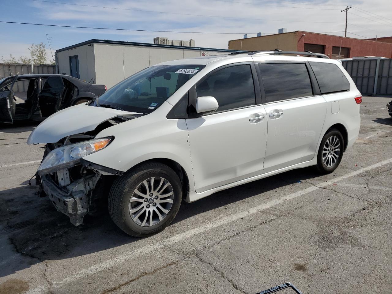 TOYOTA SIENNA 2018 5tdyz3dc9js955070