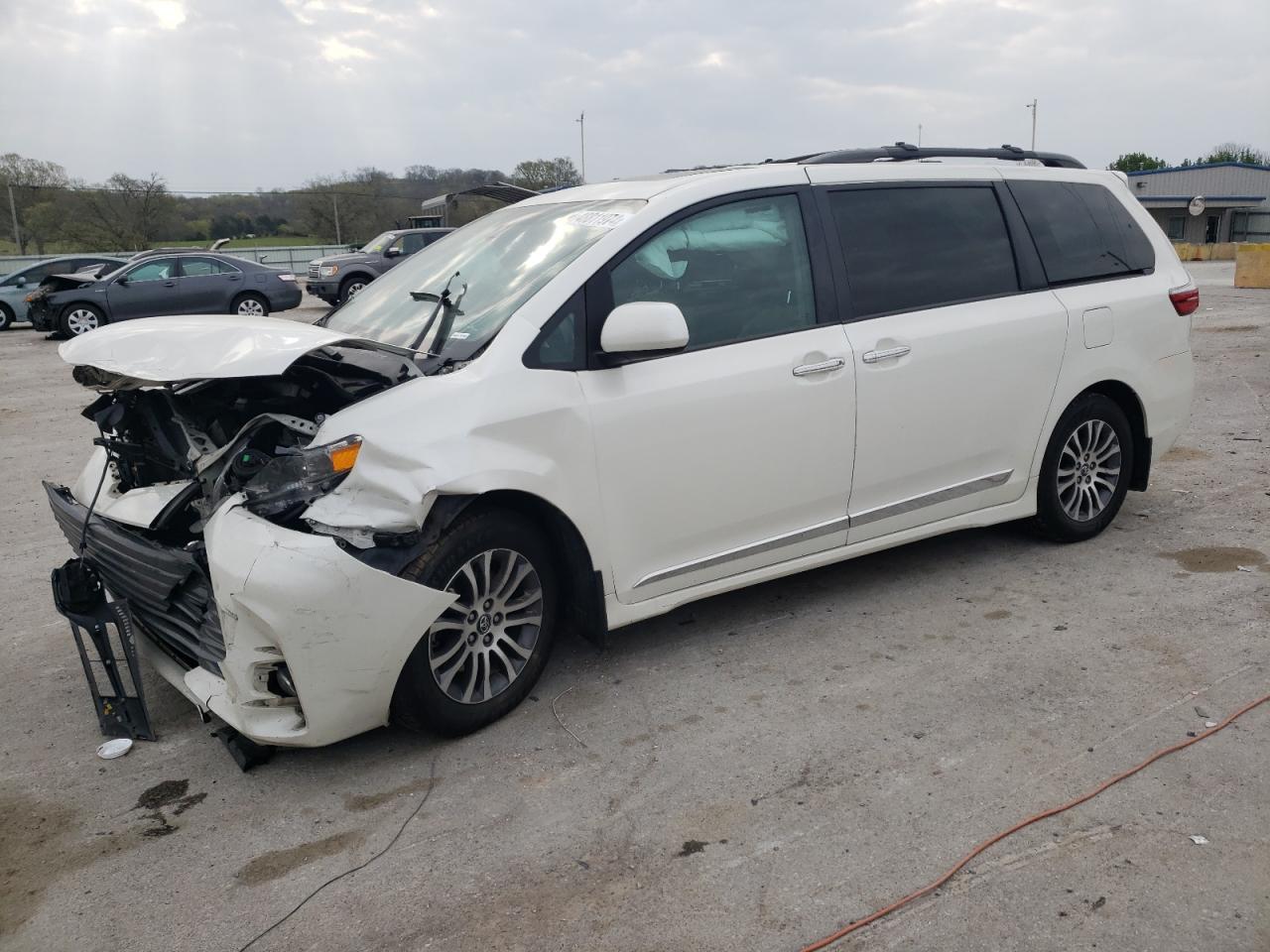 TOYOTA SIENNA 2018 5tdyz3dc9js958423