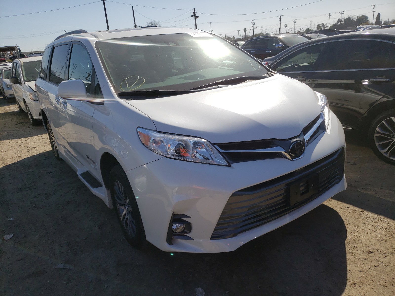 TOYOTA SIENNA 2019 5tdyz3dc9ks996879