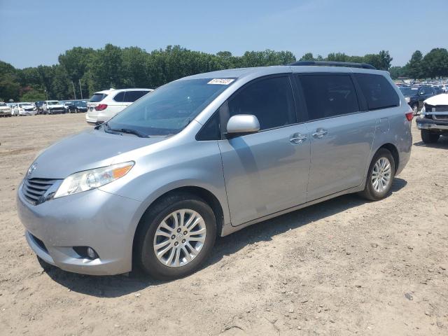 TOYOTA SIENNA XLE 2017 5tdyz3dcxhs770648