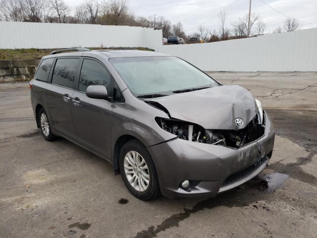 TOYOTA SIENNA XLE 2017 5tdyz3dcxhs773016