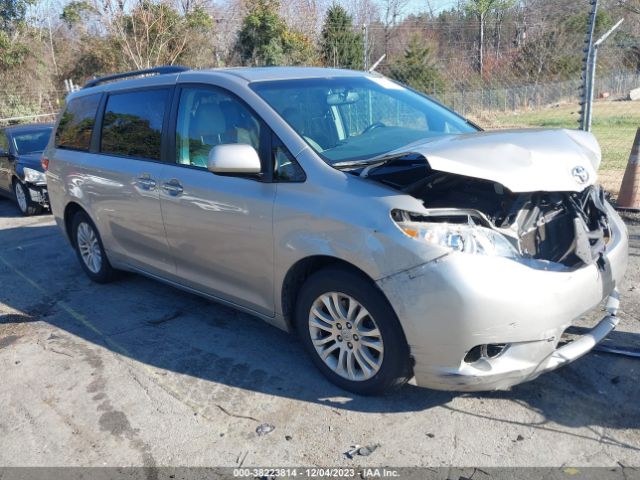 TOYOTA SIENNA 2017 5tdyz3dcxhs883516