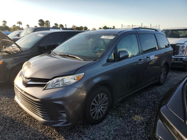 TOYOTA SIENNA XLE 2018 5tdyz3dcxjs926631