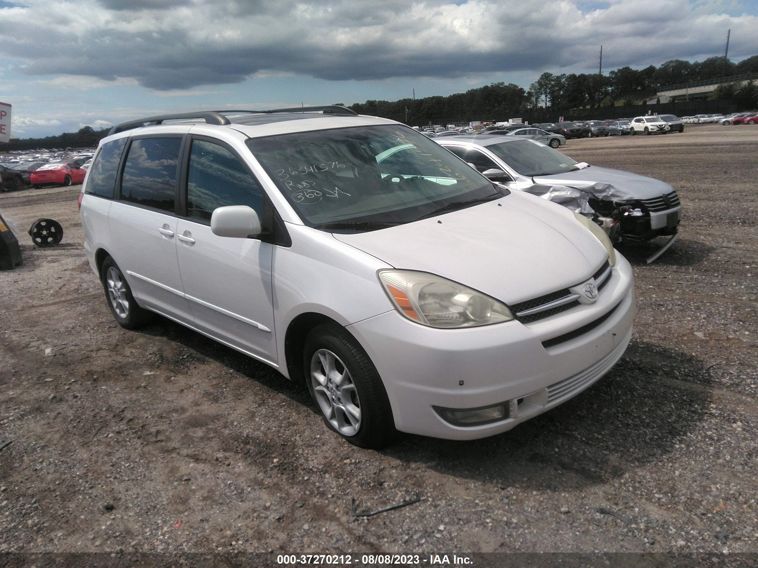 TOYOTA SIENNA 2004 5tdza22c04s093516