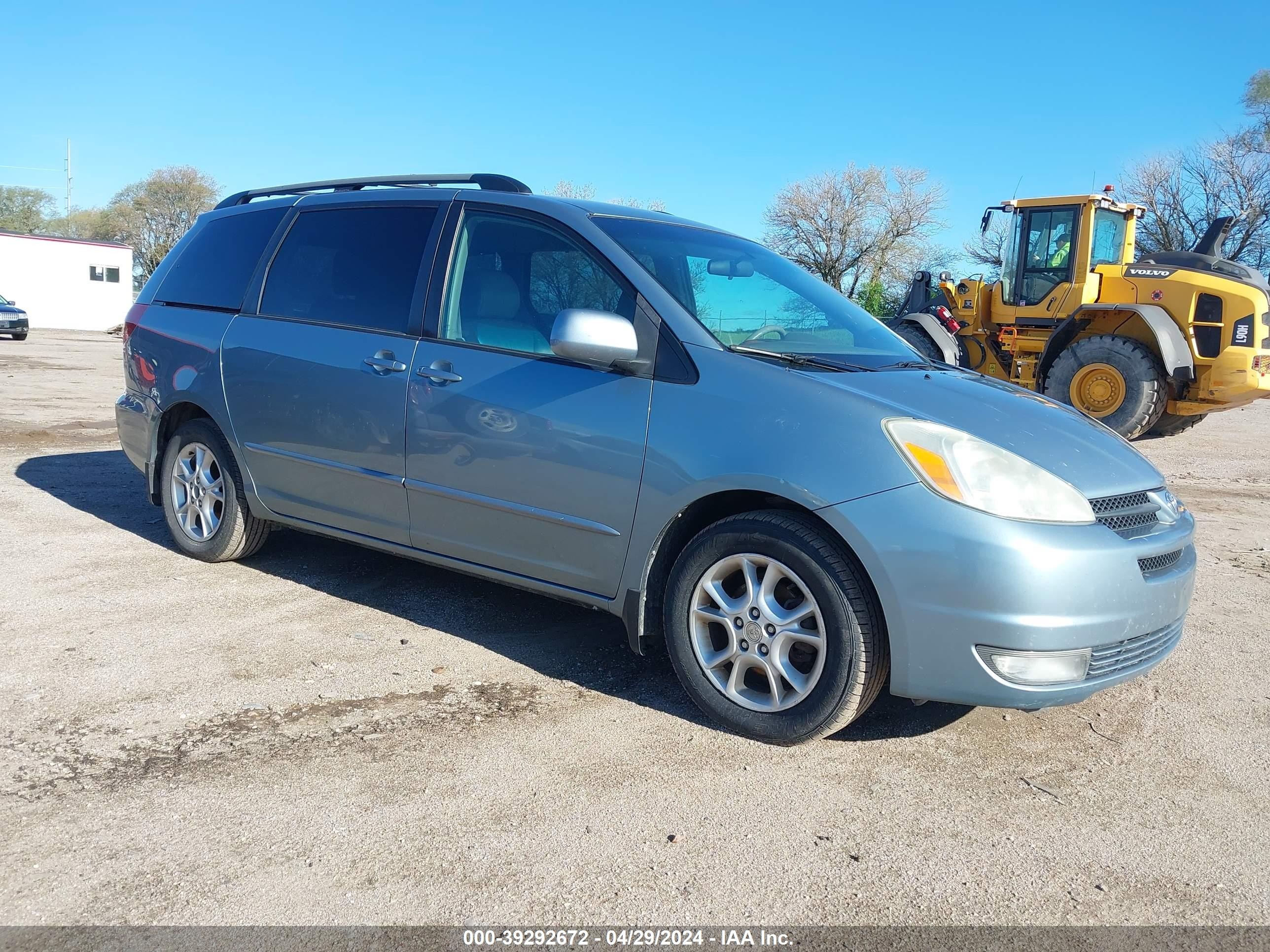 TOYOTA SIENNA 2005 5tdza22c05s239852