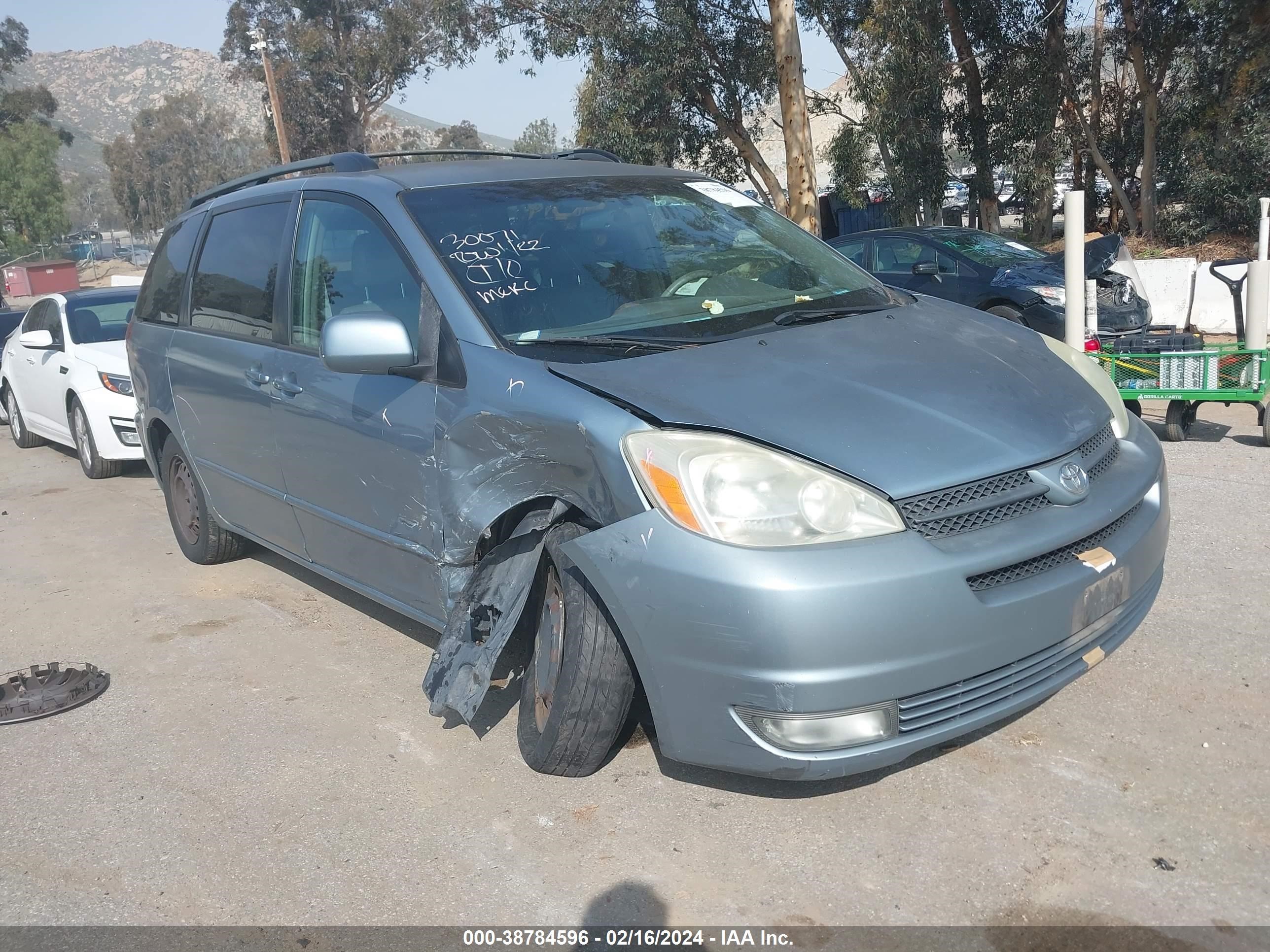 TOYOTA SIENNA 2005 5tdza22c15s264792