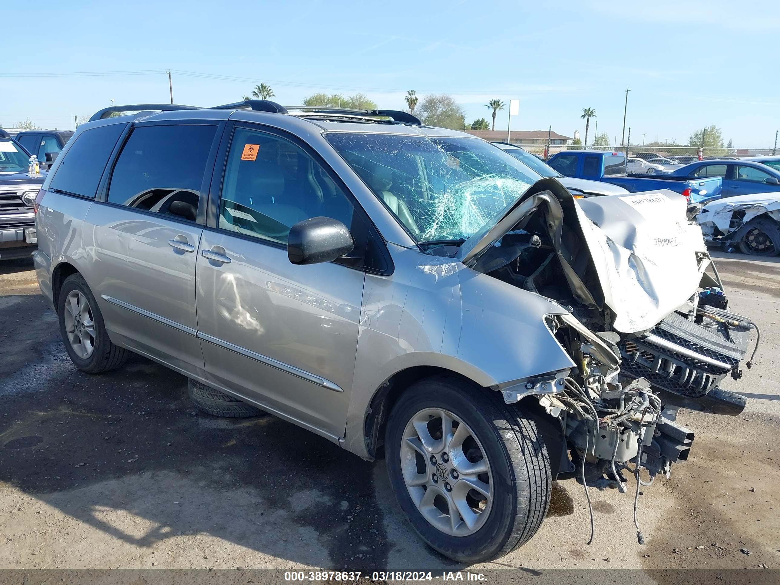 TOYOTA SIENNA 2005 5tdza22c25s257883