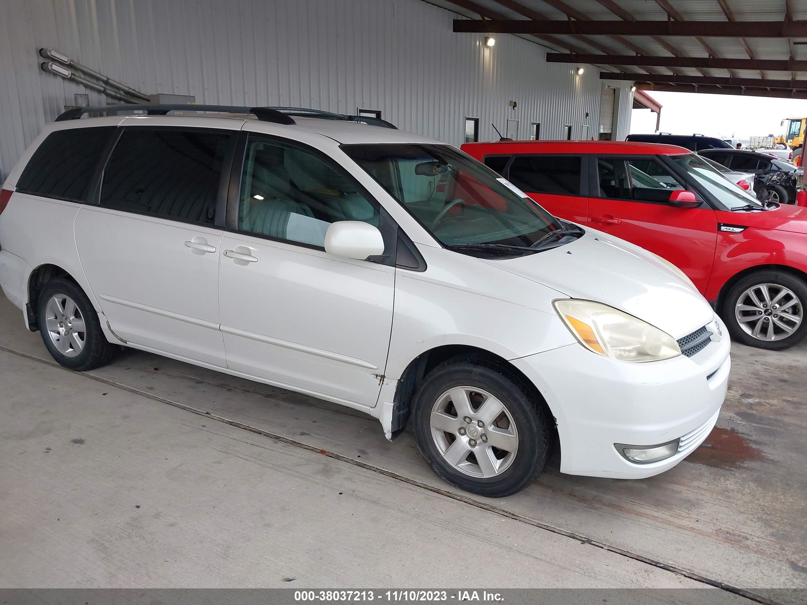 TOYOTA SIENNA 2005 5tdza22c45s273308