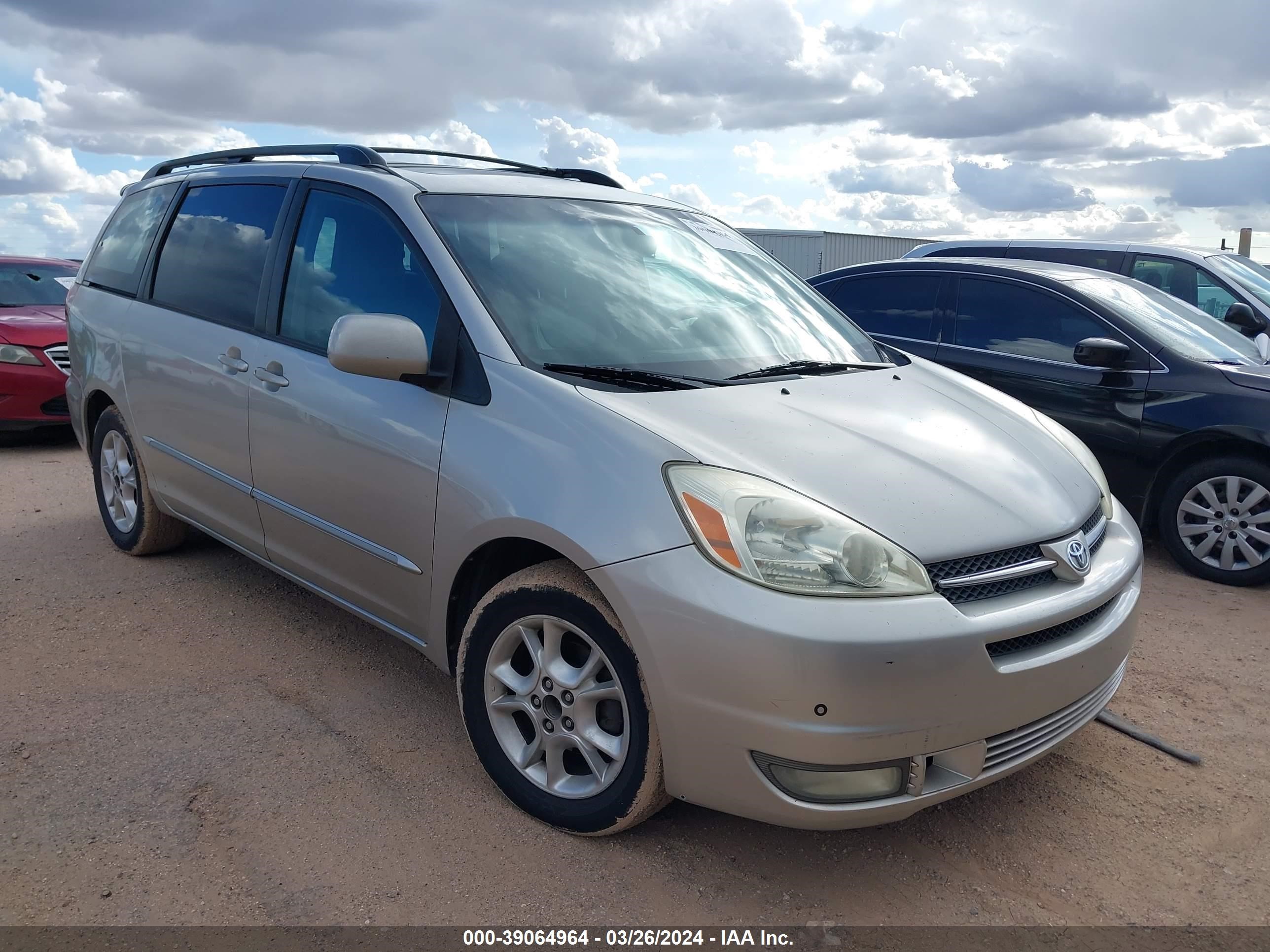 TOYOTA SIENNA 2004 5tdza22c64s008792