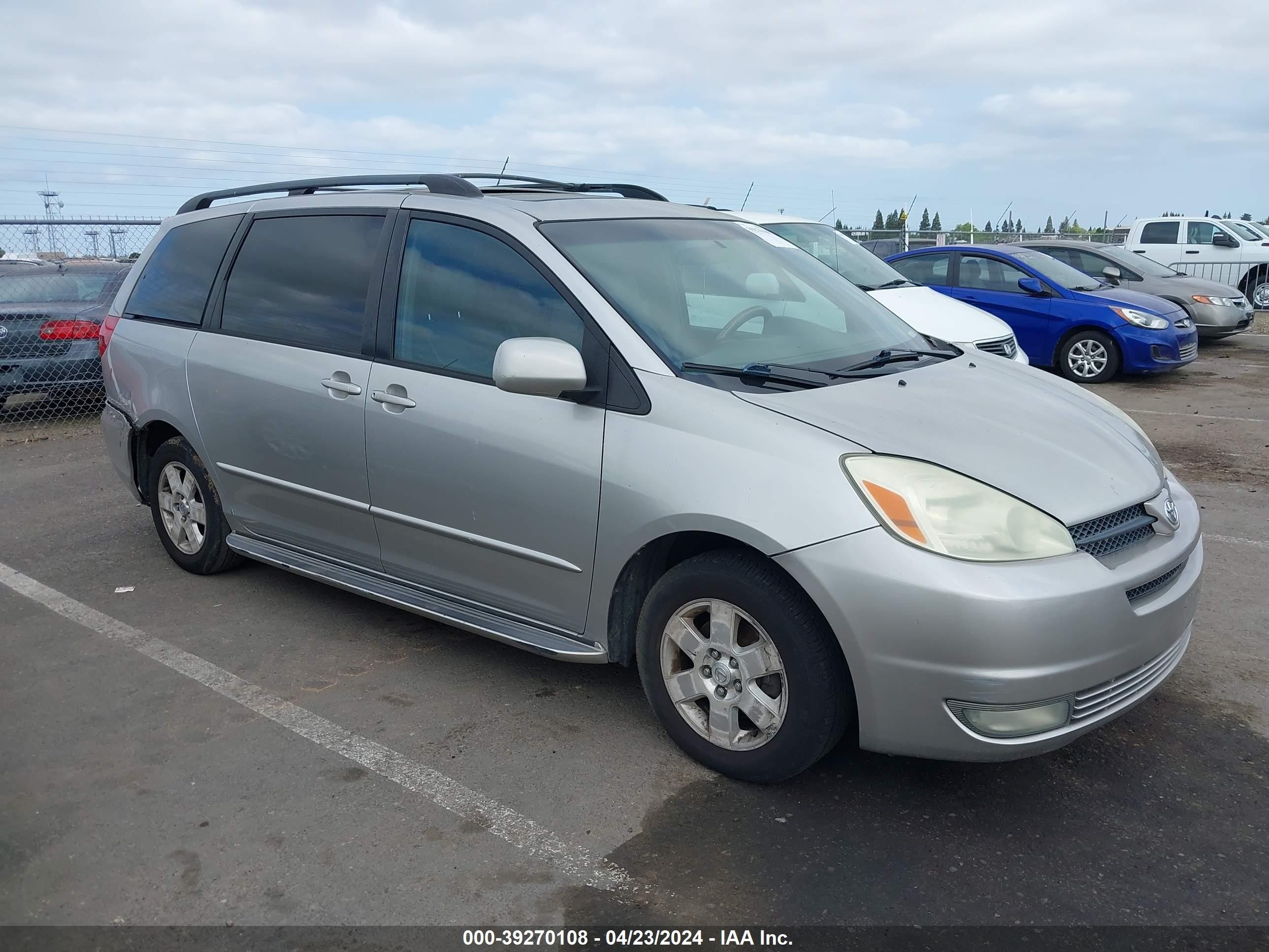 TOYOTA SIENNA 2004 5tdza22c74s053921