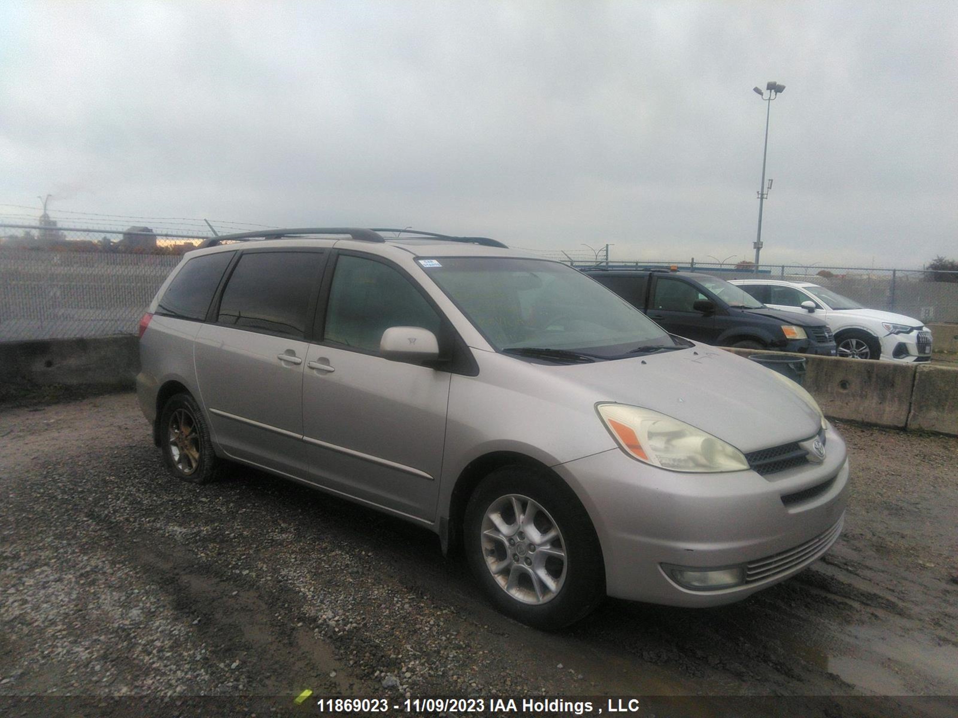 TOYOTA SIENNA 2004 5tdza22c74s084277