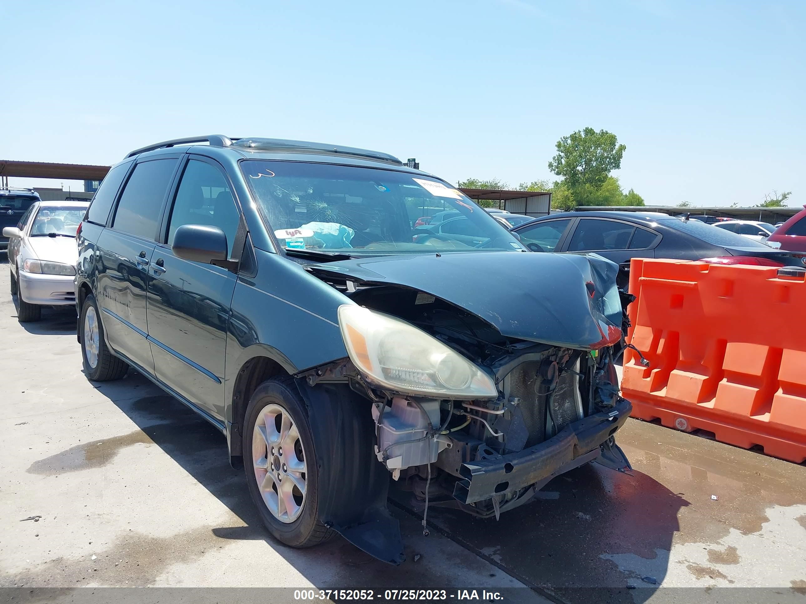 TOYOTA SIENNA 2004 5tdza22c94s090954