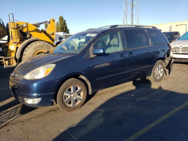 TOYOTA SIENNA XLE 2004 5tdza22c94s102875