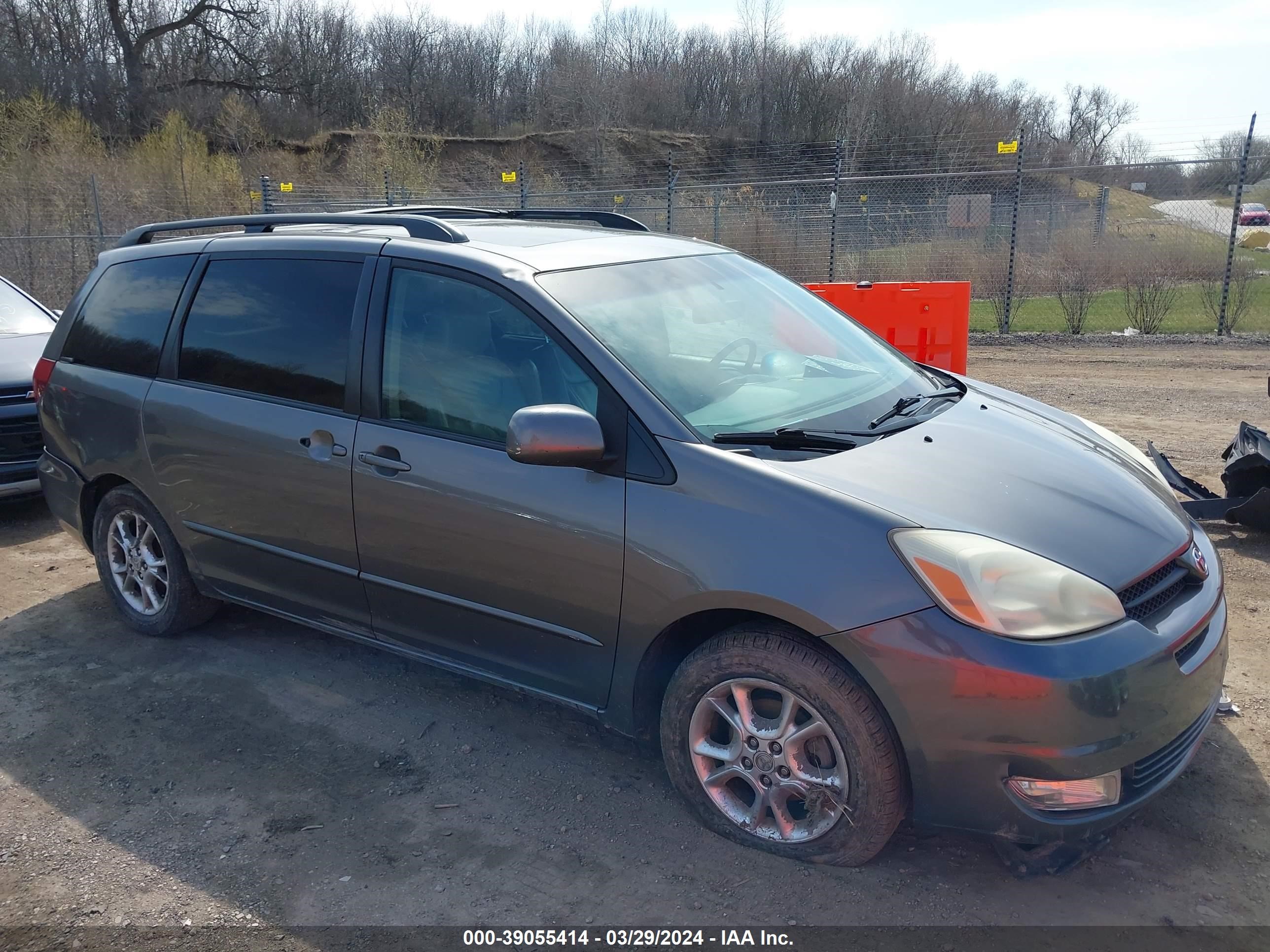 TOYOTA SIENNA 2005 5tdza22c95s367152